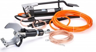 Комплект гидравлических ножниц с ножной помпой КВТ НГПИ-85 для резки кабелей под напряжением (61843)
